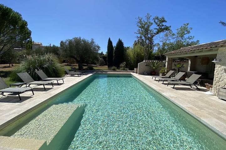 Villa for 11 people, with pool - 1