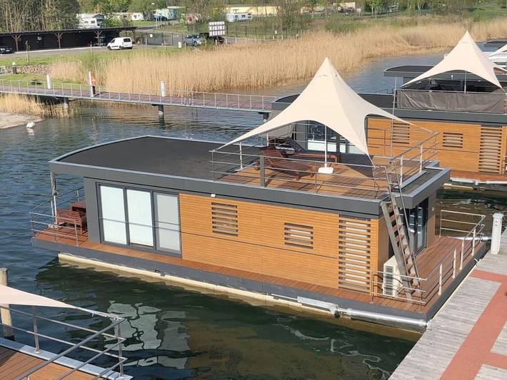 Ferienwohnung für 6 Personen, mit Terrasse und Seeblick sowie Ausblick in Bitterfeld-Wolfen