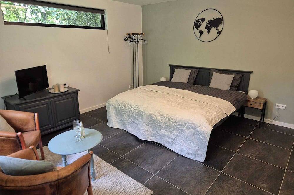 Cozy, fine guest house with 2 private bathrooms. Luxury kitchen available. in Doetinchem, Achterhoek