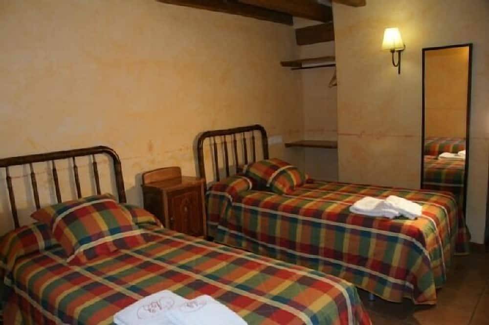 Casas Rurales La Salada für 10 personen in Lladurs, Lleida Provinz