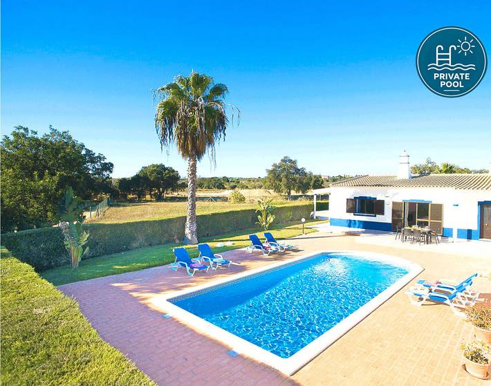 Villa für 8 Personen, mit Terrasse und Garten - 1