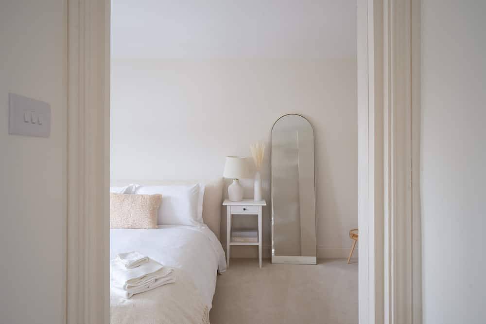 Entire apartment, Luxurious Knightsbridge Single Floor Penthouse + 4 Bedrooms + Large Roof Patio in Kensington and Chelsea, London