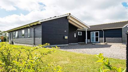 Ferienhaus für 16 Personen, mit Whirlpool und Terrasse sowie Sauna, mit Haustier in Kvie Sø