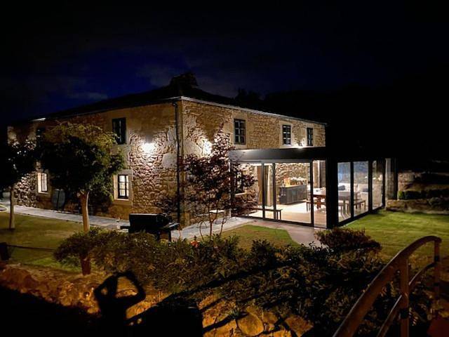 Chalet para 10 personas, con Balcón y Terraza además de Jardín y Vistas al lago en Provincia de Lugo