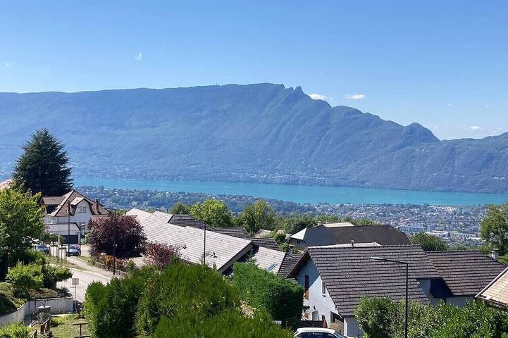 Location de vacances pour 15 personnes, avec jardin et balcon à Trévignin