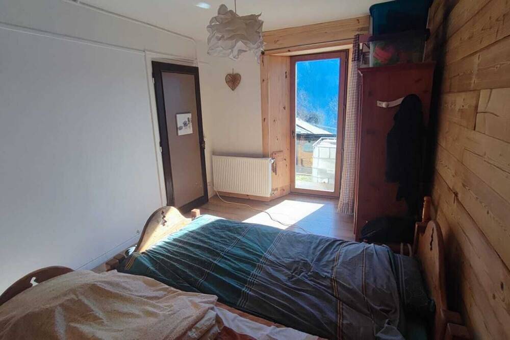 Entire apartment, Apartment in a mountain chalet with Mont Blanc view in Passy, Pays du Mont-Blanc