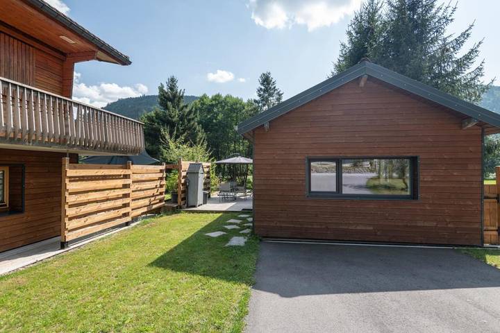 Chalet pour 2 personnes, avec jardin ainsi que terrasse et vue