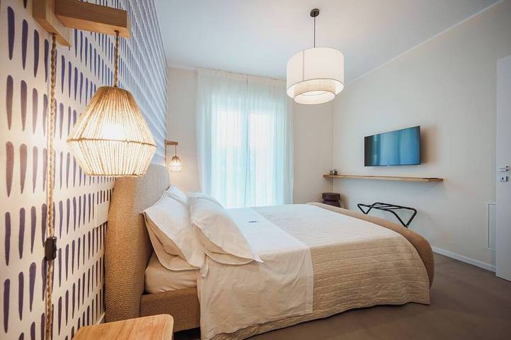 Ganze Wohnung, 2Br Apartment in Bari, Casa Costa Sud | Private Garden + BBQ + Full Kitchen in Bari, Bari Provinz