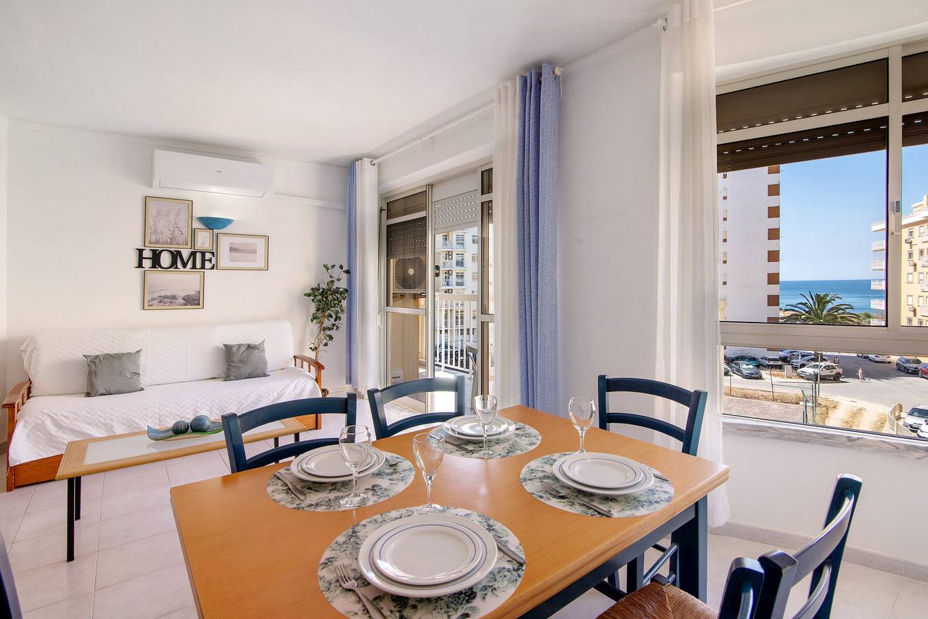 Ganze Wohnung, Ferienwohnung 'Blue View' mit Meerblick, Wi-Fi und Klimaanlage in Armação de Pêra (costa), Faro Distrikt