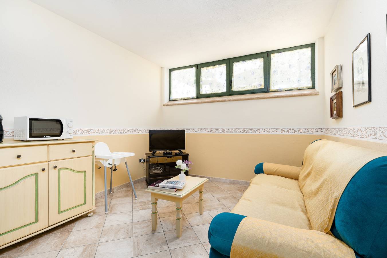 Ganze Wohnung, Ferienwohnung 'Casa Degli Ulivi 2' mit privater Terrasse in Cala Ginepro, Orosei
