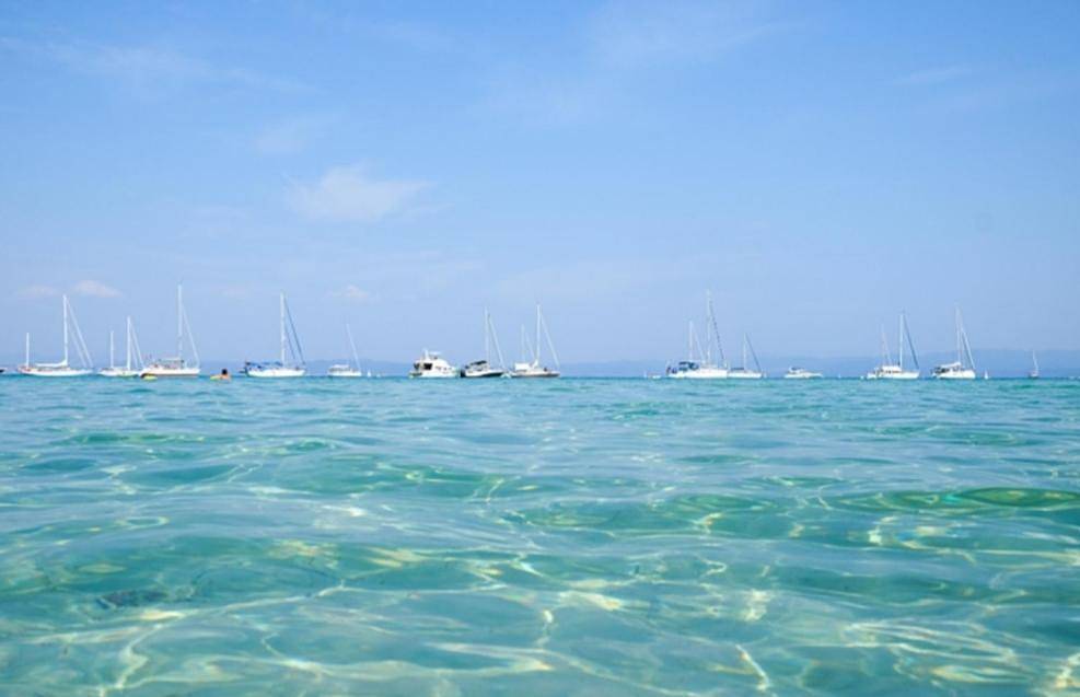 Boat (4 People) in Hyeres, Côte méditerranéenne (France)