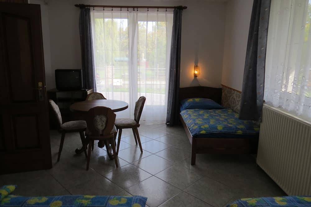Ganze Wohnung, Ferienwohnung/App. für 4 Gäste mit 35m² in Balatonlelle in Balatonlelle, Plattensee Südufer