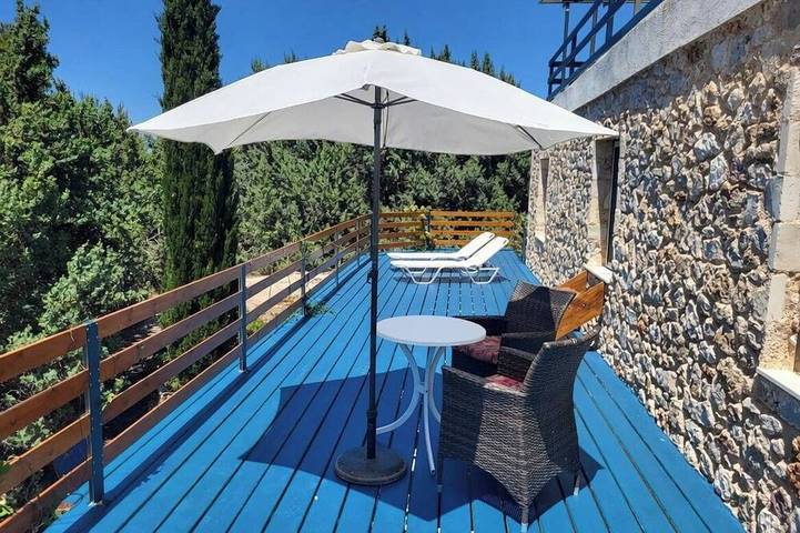 Ferienhaus für 6 Personen, mit Garten und Whirlpool sowie Balkon - 1
