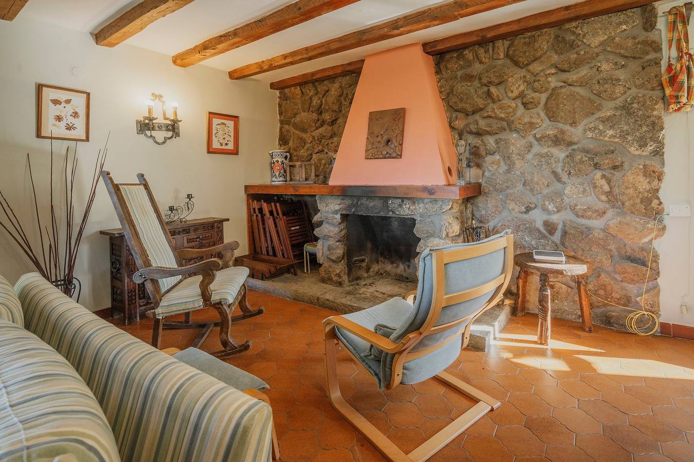 Villa Karina: Finca mit Bergblick, privatem Pool und Wlan in Valdemanco, Madrid Province