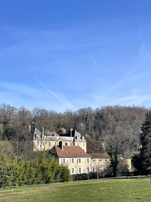 Location de vacances pour 12 personnes, avec vue et jardin à Saint-Médard-d'Excideuil - 3