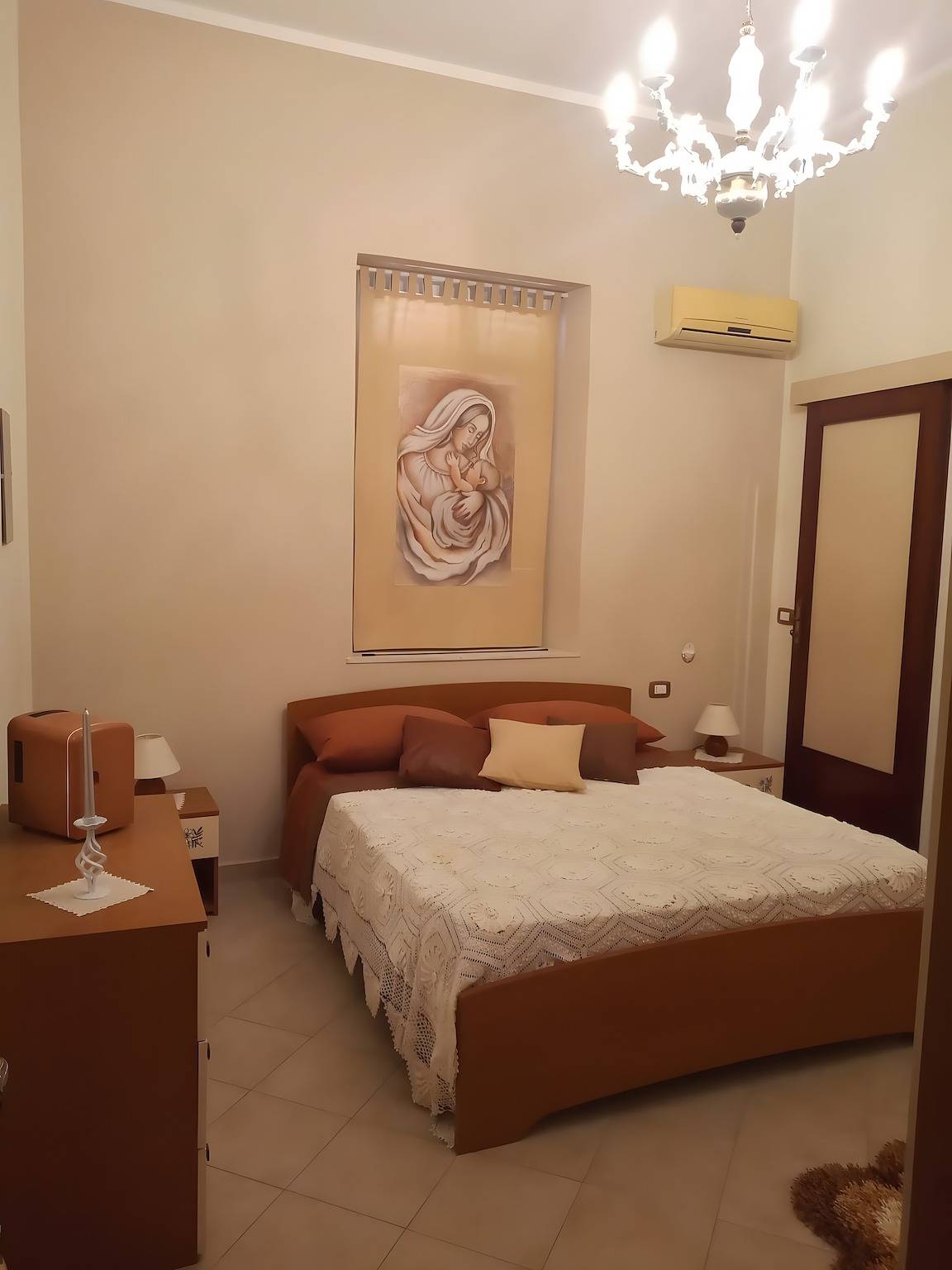 Apartamento entero, Apartamento 'Rosalbita' con balcón y aire acondicionado in Bagheria, Provincia de Palermo