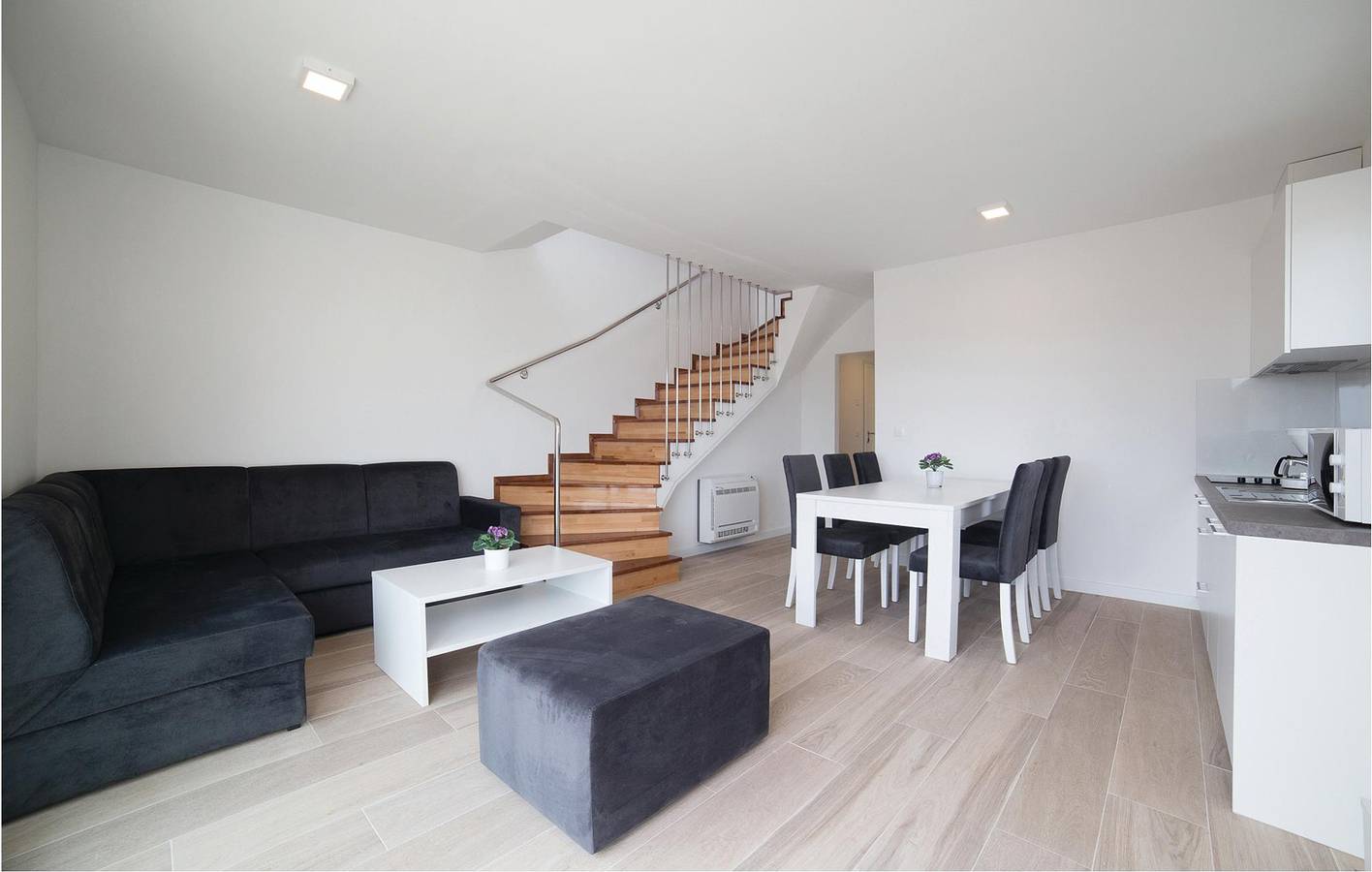 Entire holiday apartment, Holiday apartment for 6 people with garden in Trogir, Split-Dalmatia