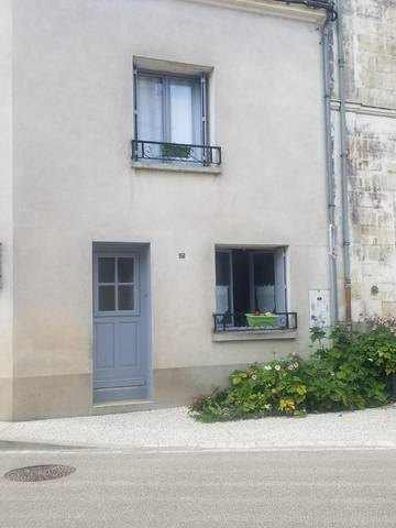 Gîte pour 3 personnes, avec terrasse à Lignières-de-Touraine