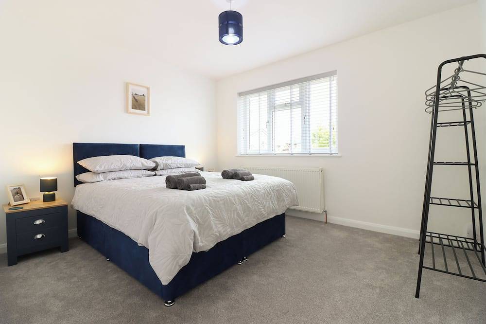 Home from Home | 2-Bed Chesterfield Stay in Brimington, Chesterfield