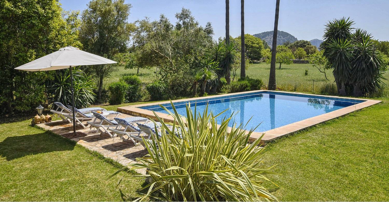 Holiday Home 'Tonina' with Mountain View, Private Pool and Wi-Fi in Pollença, North Majorca