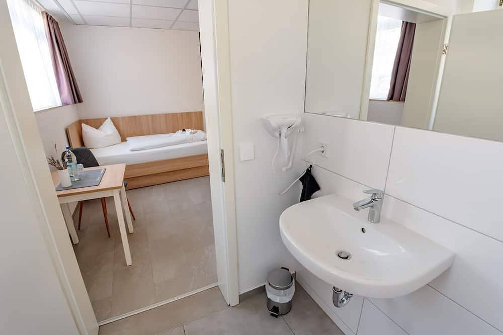 Ganze Wohnung, Einzelzimmer mit Bad - Sonnenschein Hotel & Apartments in Heilbad Heiligenstadt, Region Eichsfeld
