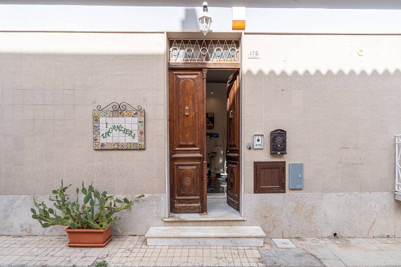 Appartement entier, Appartement 'I Vacanzieri - Fico D'India Apt' avec balcon, Wi-Fi et climatisation in Avola, Province de Syracuse