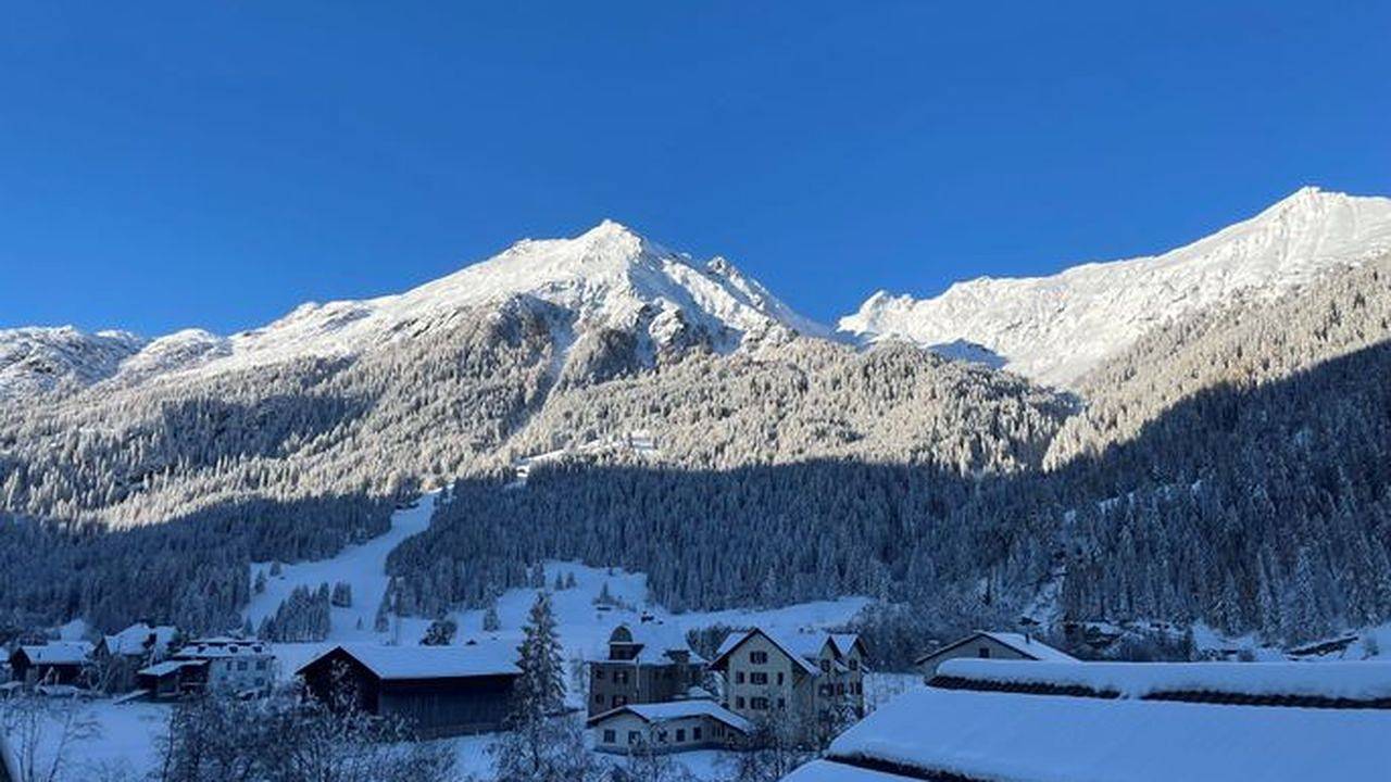Entire holiday apartment, Ferienwohnung für 4 Personen (59 m²) in Rona in Surses, Engadin