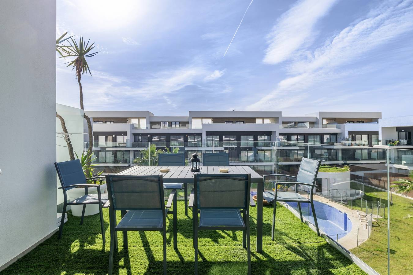 Ganze Wohnung, Luxus-Penthouse Zahara mit Gemeinschaftspool, Wlan und Klimaanlage in Playa Zahara de los Atunes, Barbate