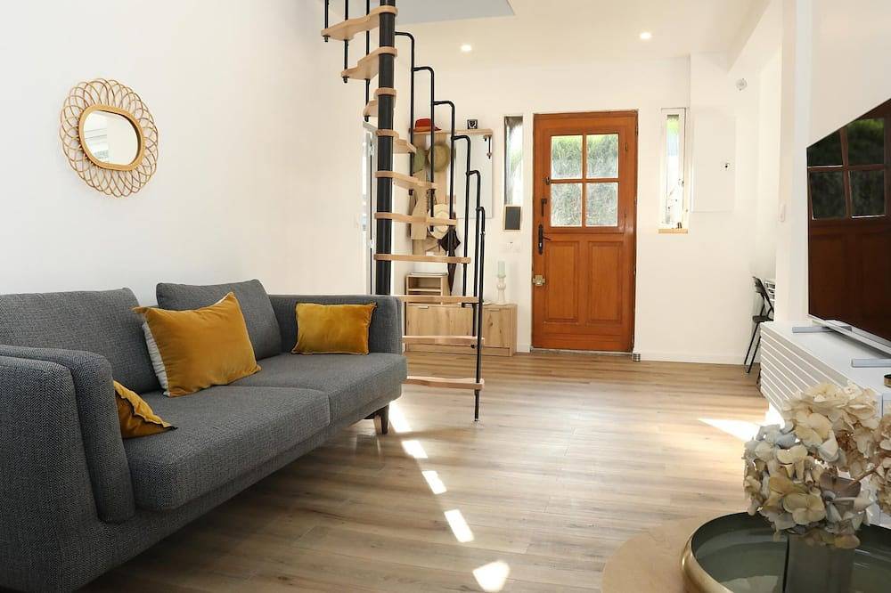 Suite des Princes with Private Garden in Chantilly, Oise