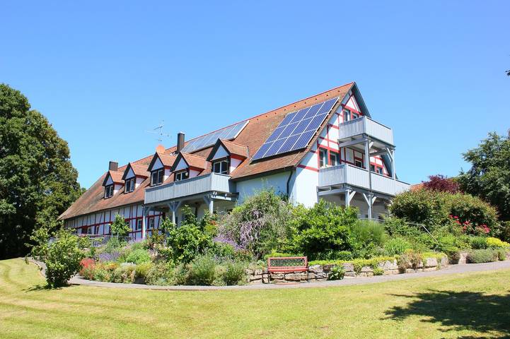 Pension im Vorhof - Ferienwohnung "Rosmarin" (50qm) für vier Personen in Windelsbach, Romantische Straße