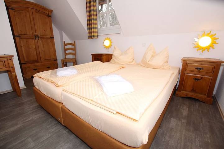 Ferienhaus für 6 Personen, mit Whirlpool und Terrasse sowie Pool und Sauna in Wernigerode - 4