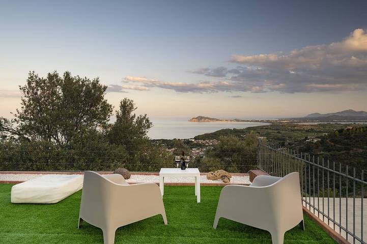 Ferienhaus für 2 Personen, mit Garten und Terrasse in Santa Maria Navarrese