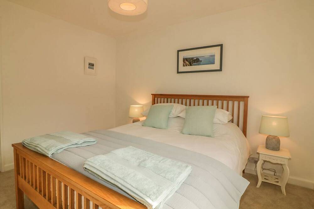 Kittiwake: 2 Chequers Cottages Retreat in Newton and Noss, South Devon