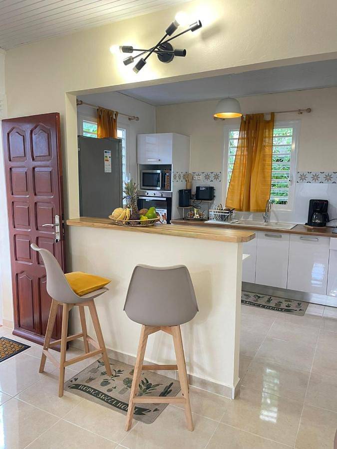 Location de vacances pour 5 personnes, avec terrasse et vue dans Église catholique de Sainte-Anne - 3