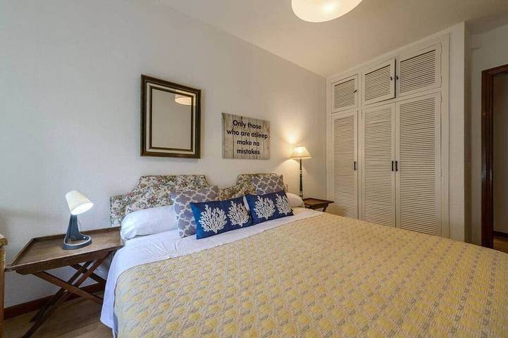 House with Garden & Free Parking · 10 min from Airport in San Sebastián de los Reyes, Área Metropolitana de Madrid