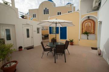 Maison d’hôte pour 2 personnes, avec terrasse et jardin à Thera