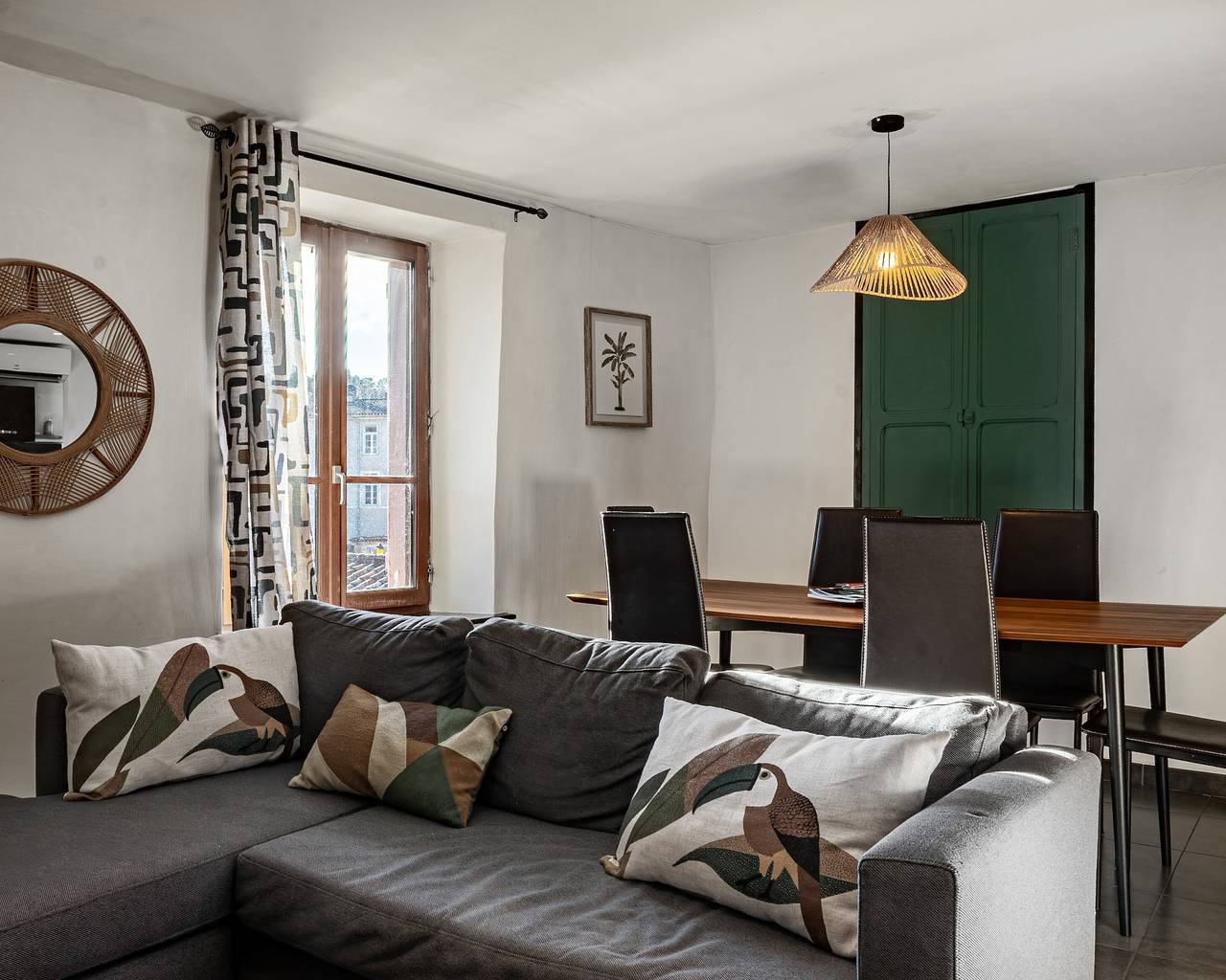 Apartamento entero, Apartamento 'La Glycine' con Wi-Fi y aire acondicionado in Montolieu, Región de Carcassonne