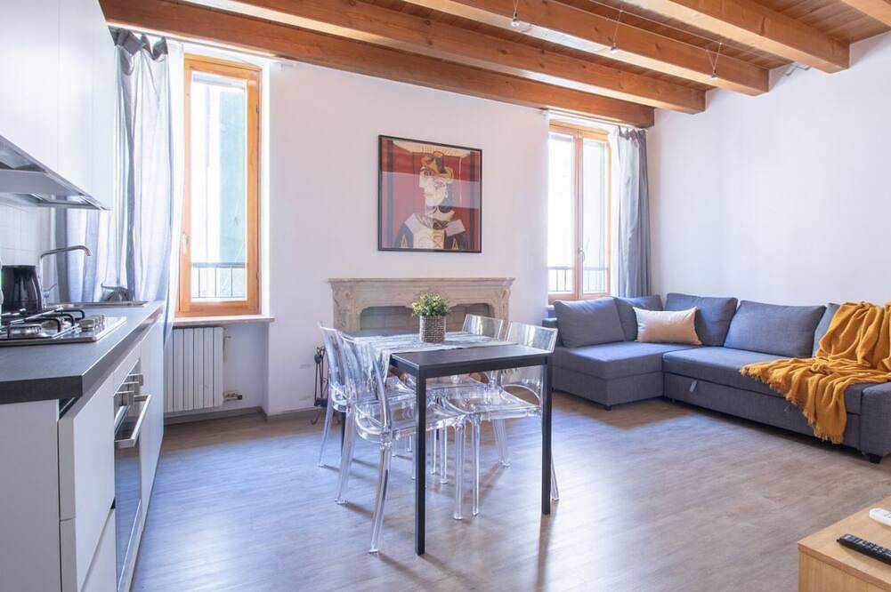 Appartamento intero, Guesthost - Valeggio sul Mincio Two-Levels Apt X6! in Valeggio sul Mincio, Provincia di Verona