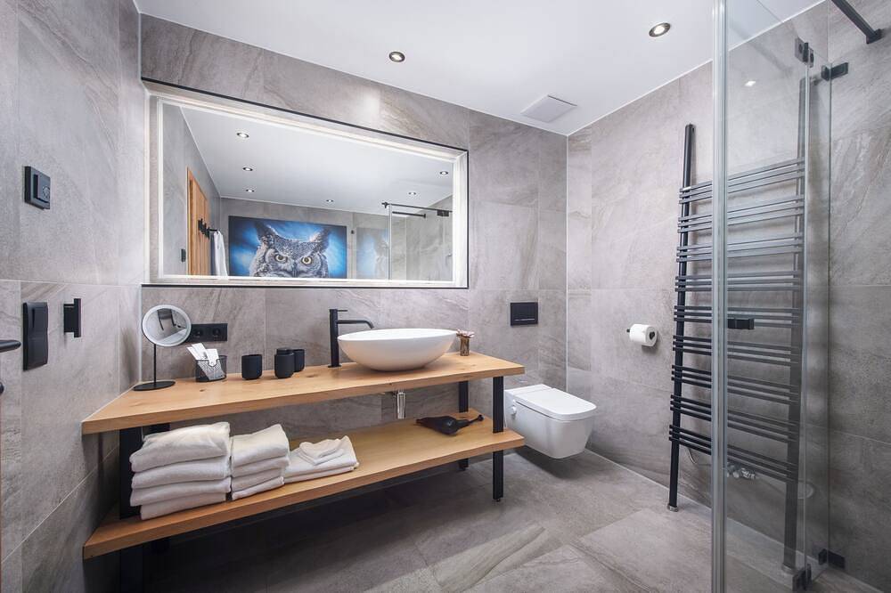 Entire apartment, R6 Tegernsee - Apartment Top 6 upstairs in Bad Wiessee, Bavarian Alps