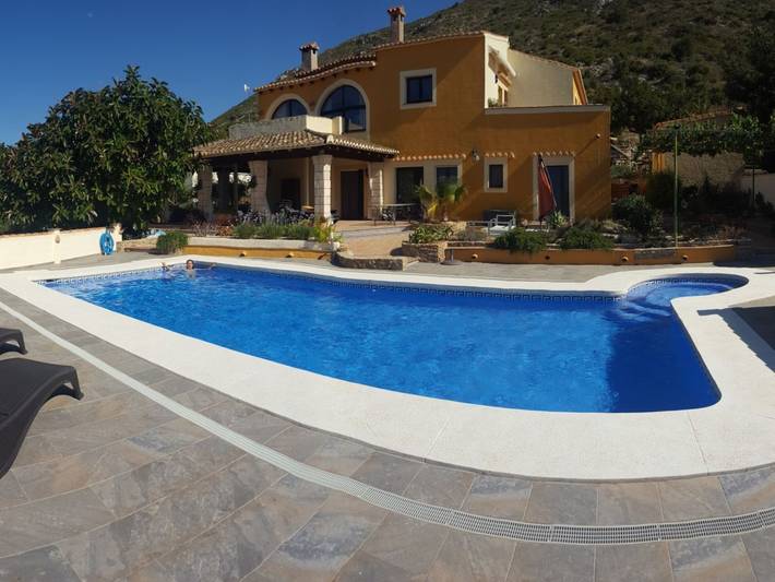 Vacation Home “Finca Caroline” Sea View, Private Pool & Wi-Fi in Dénia, Costa Blanca