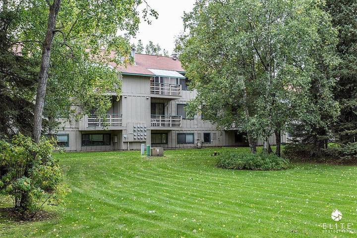 Vacation rental for 2 people, with yard and balcony in Anchorage