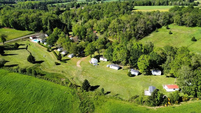 Komfort-Chalet – 2 Schlafzimmer 4 Personen in Abjat-sur-Bandiat, Regionaler Naturpark Périgord-Limousin