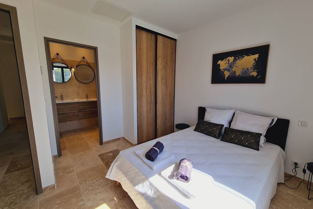 Beautiful new villa with all comforts - Swimming pool - Intex Jacuzzi - Air conditioning in Trans-en-Provence, Draguignan region