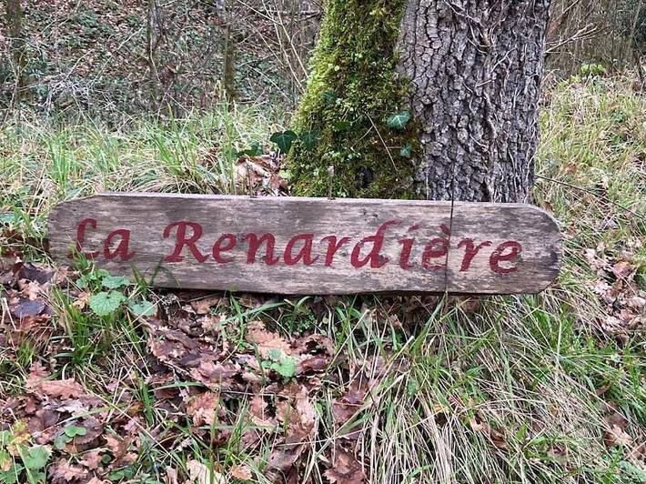 Location de vacances pour 23 personnes, avec vue ainsi que jardin et piscine à Paunat - 2