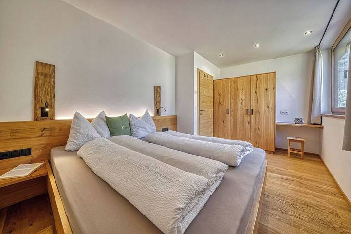 Moderne Fewo - traumhafte Lage - renovierte Scheune - Familienurlaub - Biohof in Partschins, Texelgruppe