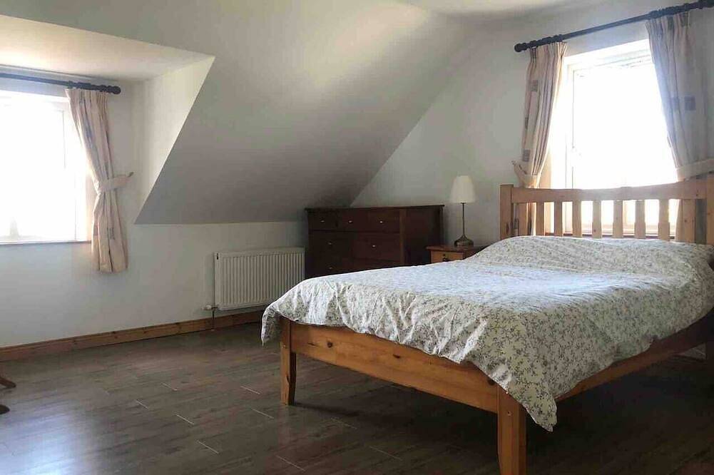 Spacious Family Home - edge of town-Great views in Mullingar, County Westmeath