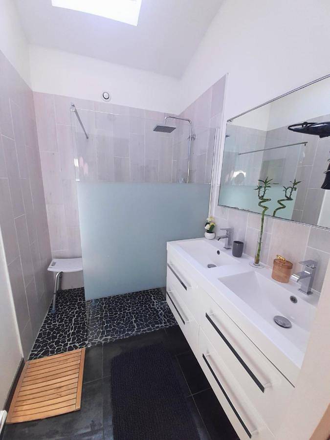 Location de vacances pour 4 personnes, avec vue et terrasse, adapté aux familles à Pérols - 3