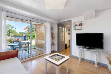 Appartement De Vacances pour 3 Personnes dans La Rivière-Saint-Sauveur, Côte de Grâce, Photo 2