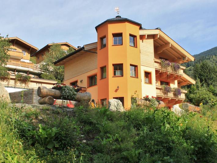 Chalet für 22 Personen, mit Balkon und Sauna in Saalbach-Hinterglemm-Leogang