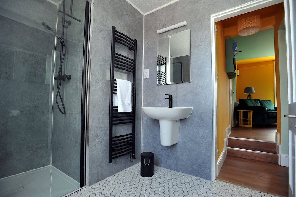 Apartamento entero, Holst -  an apartment that sleeps 2 guests  in 1 bedroom in Cheltenham, Gloucestershire